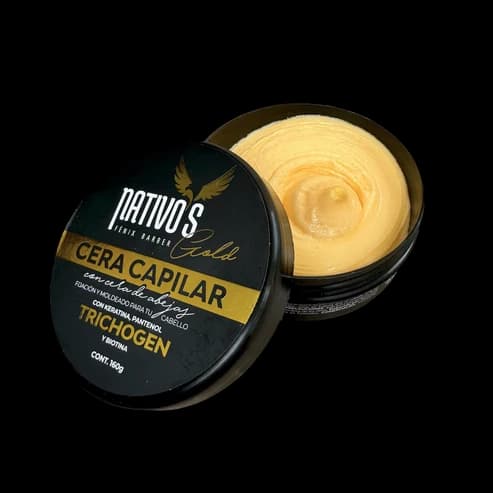 Tarro de la cera capilar Gold de Nativos abierto, con la cera color miel a la vista